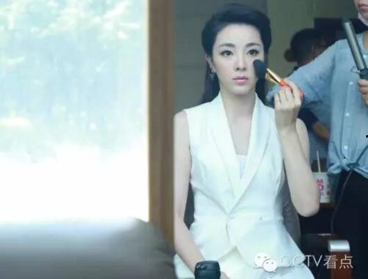 央视女主播朱迅婚姻,揭秘央视女主播的婚姻生活